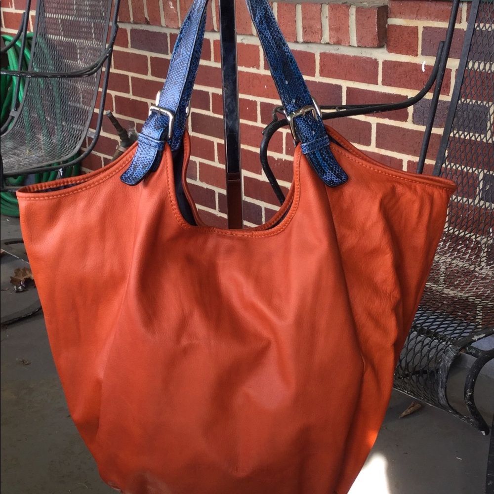 Dimoni Leather Satchel - Picture 2 of 9